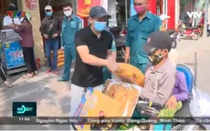 Bình Dương: Hào hiệp giúp đỡ người bán vé số