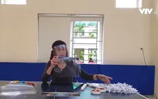 Sản xuất thiết bị y tế ủng hộ các bác sĩ tuyến đầu
