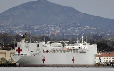 California sơ tán người cao tuổi lên tàu bệnh viện