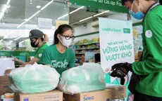 Grab trao tặng gần 80 tấn gạo, 8.000 thùng mì gói cho đối tác tài xế