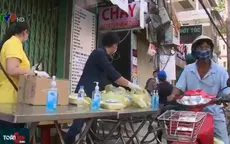 Hỗ trợ suất ăn cho người bán vé số tại TP.HCM