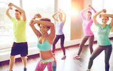 Luyện tập tại nhà mùa dịch: Bài tập Zumba năng động tại nhà cho người trẻ