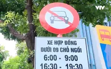 Hà Nội tạm dỡ bỏ biển cấm taxi, xe hợp đồng trên 10 tuyến phố
