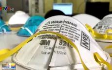 Mỹ: Đập vỡ kính xe nhân viên y tế để ăn cắp khẩu trang