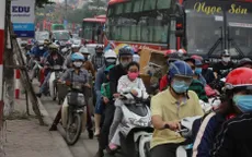 Tắc đường hàng chục km ở cửa ngõ thủ đô