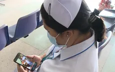 Những người mẹ làm nhân viên y tế vững vàng nơi tuyến đầu chống dịch