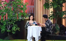Hương Giang thẹn thùng khi được học trò tỏ tình tại "Quý ông đại chiến"