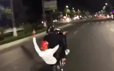 Clip giao thông: "Quái xế" bốc đầu xe, đi 1 bánh tốc độ cao trên đường phố Đà Nẵng