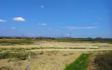 Nắng nóng kéo dài, hàng loạt hồ chứa tại Bình Thuận cạn trơ đáy