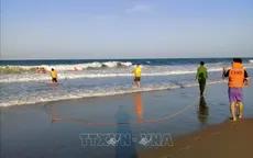 Hai người tử vong khi tắm biển tại Quảng Trị