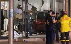 Ô tô lao vào cửa hàng ở Australia, ít nhất 12 người bị thương