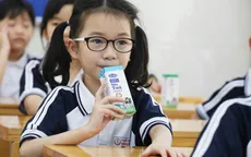 Hơn 1 triệu học sinh Hà Nội tiếp tục uống Sữa học đường sau 3 tháng gián đoạn