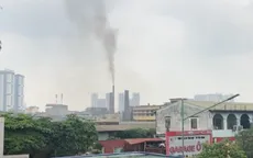 Mất ngủ, khó thở vì khói nhà máy khét lẹt