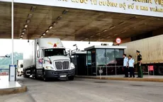 Xe chở vải tươi "đi đường riêng" sang thị trường Trung Quốc
