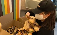 Bạn trẻ Việt tặng bánh mì cho bác sĩ tuyến đầu chống dịch tại Pháp