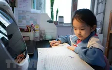Những nguy cơ trên mạng khi trẻ bị "cầm chân" ở nhà do COVID-19