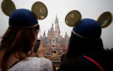 Chưa mở cửa trở lại, Disneyland Thượng Hải đã cháy vé