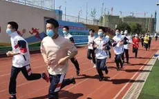 Cảnh báo: Nguy hiểm tới tính mạng khi đeo khẩu trang trong tiết thể dục