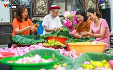 Đưa hương sen ẩn trong vị trà - Kỳ công và tinh tế