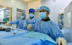 Cứu sống bé gái 10 tuổi đột quỵ trong lớp học