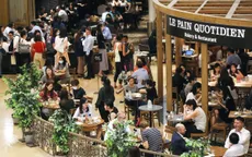 Đại gia bất động sản Hong Kong (Trung Quốc) chi 1 triệu USD lôi kéo khách mua sắm