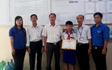 Biểu dương học sinh lớp 5 trả lại 68 triệu đồng nhặt được