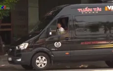 Tràn lan xe khách hoạt động trái phép trước cổng bến xe