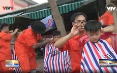 Những thợ cắt tóc của người nghèo vùng sâu