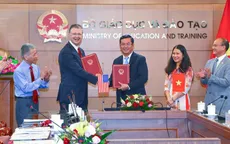 Hàng năm, Hoa Kỳ sẽ cử 20 tình nguyện viên giảng dạy tiếng Anh sang Việt Nam