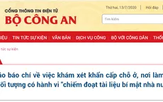 Khám xét khẩn cấp đối với cán bộ phòng Thư ký biên tập và lái xe của UBND TP Hà Nội
