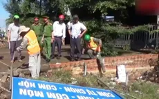 Giải tỏa các công trình vi phạm hành lang ATGT đường Hồ Chí Minh