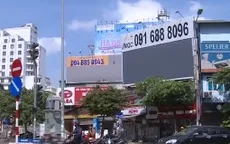 Hậu COVID-19, quảng cáo ngoài trời... ế khách, tắt điện