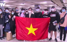 Bảo hộ công dân Việt Nam tại Mỹ: Trực xuyên đêm, nghe hàng trăm cú điện thoại