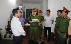Bắt tạm giam, khám xét nhà cán bộ Ban Dân tộc tỉnh Nghệ An