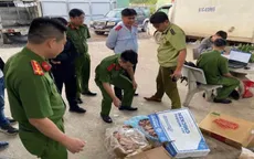 Phát hiện 1 tấn thịt gà quá hạn sử dụng chuẩn bị đưa ra quán cơm