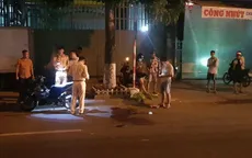 Nam thanh niên bị dây cáp cứa ngang cổ khi đang chạy xe máy