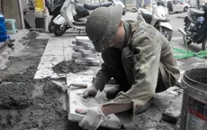 Hà Nội lập đoàn kiểm tra thi công lát đá vỉa hè