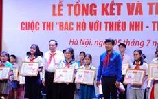 Trao thưởng cuộc thi "Bác Hồ với thiếu nhi - Thiếu nhi với Bác Hồ"