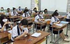 Môn Lịch sử đòi hỏi thêm kiến thức xã hội, môn Hóa khá dài