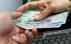 Dân mạng buôn gì: Lừa tiền người già hay đi mua đồ ăn quên luôn xe máy?