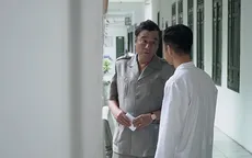 Lựa chọn số phận - Tập 41: Ông Lộc dúi tiền cho bác sĩ để có chứng nhận tâm thần cho Đức