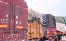 Gần 90 xe hàng vô chủ tại cửa khẩu Kim Thành