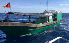 Tàu cá Trung Quốc đánh bắt hải sản trái phép trên biển Quảng Trị