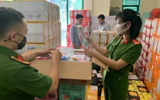 Tạm giữ 10 tấn bánh kẹo, trà sữa không rõ nguồn gốc