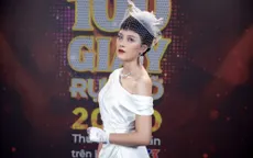 100 Giây rực rỡ: Cô bé có giọng hát hay khiến người khác nghĩ rằng hát nhép