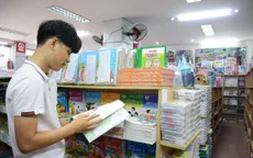 Nếu bị ép mua SGK theo dạng “bia kèm lạc”, phụ huynh có quyền tố cáo
