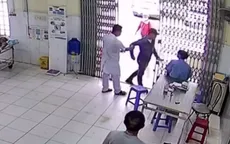 Hàng loạt vụ người nhắc nhở, góp ý bị ăn chửi, thậm chí... ăn đòn