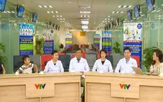 Cảm động bé 6 tuổi bị “khoèo chân” kiên trì điều trị để đi lại bình thường