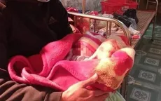 Bé sơ sinh bị bỏ rơi trong đêm giá rét