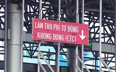 Đẩy nhanh tiến độ dán thẻ thu phí không dừng
